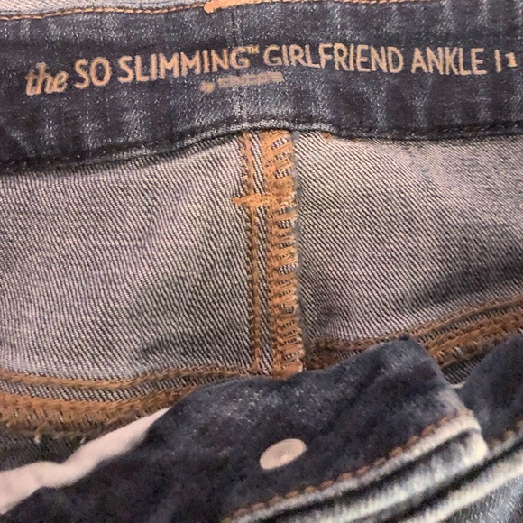 Chicos, Med Wash blue, The so Slimming Girlfriend Ankle Jeans, Chicos SZ 01 = 08 - Picture 11 of 15